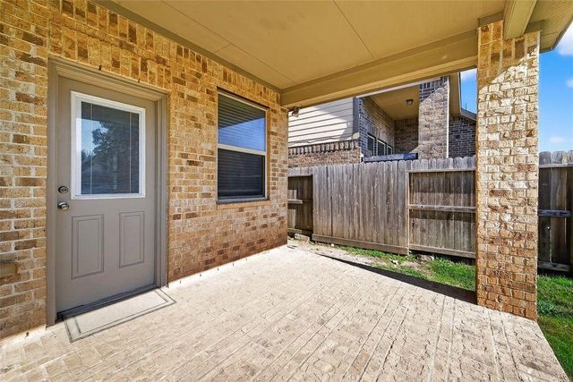 19327 N Cottonwood Green Lane, Cypress, TX 77433