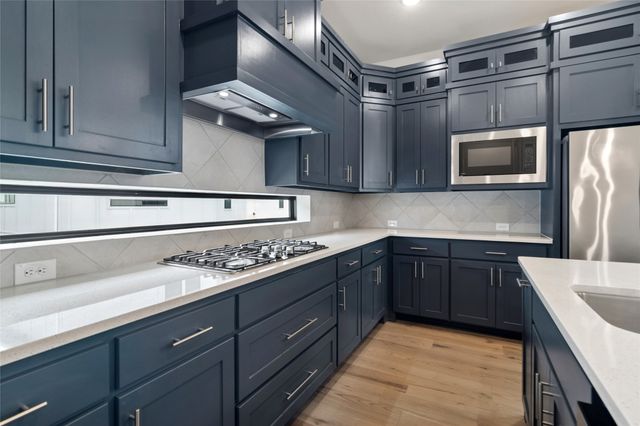518 Winners Circle, Rowlett, TX 75088