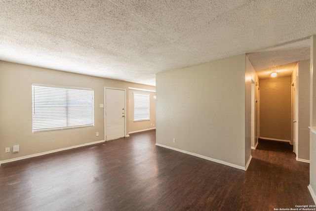 5915 cliff ridge, San Antonio, TX 78250