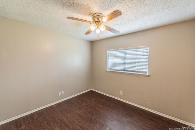 5915 cliff ridge, San Antonio, TX 78250