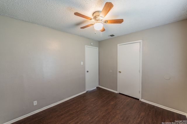 5915 cliff ridge, San Antonio, TX 78250