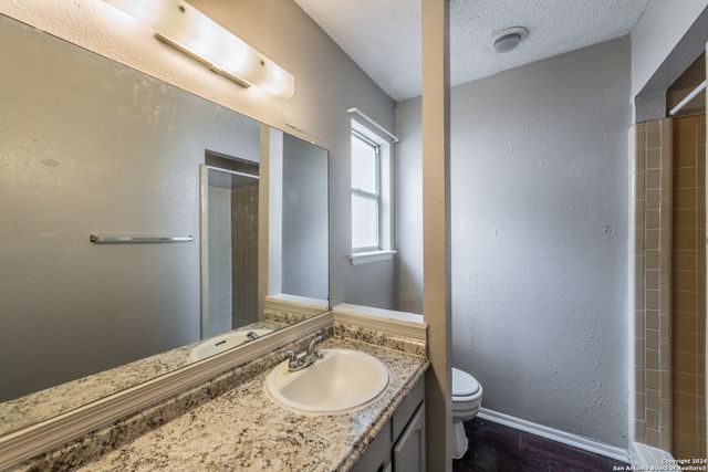 5915 cliff ridge, San Antonio, TX 78250