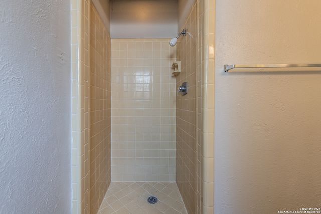 5915 cliff ridge, San Antonio, TX 78250
