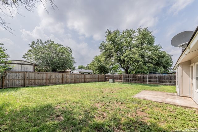 5915 cliff ridge, San Antonio, TX 78250