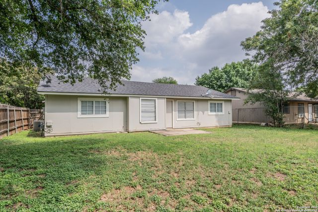 5915 cliff ridge, San Antonio, TX 78250
