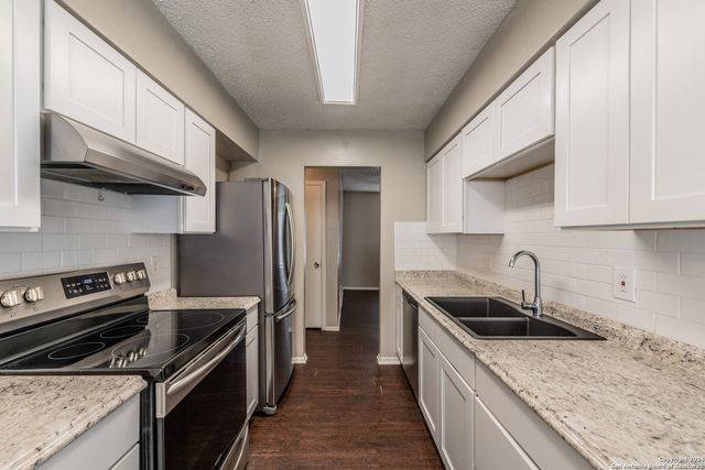 5915 cliff ridge, San Antonio, TX 78250