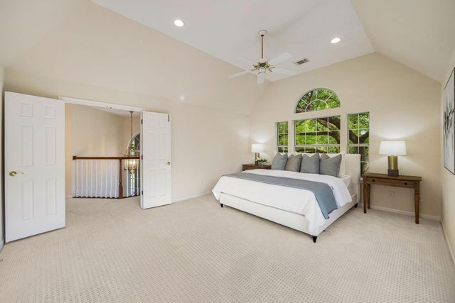 4900 Cedar Street, Bellaire, TX 77401
