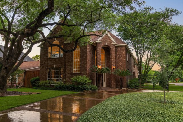 4900 Cedar Street, Bellaire, TX 77401