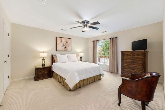 4900 Cedar Street, Bellaire, TX 77401