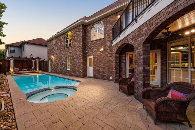 4900 Cedar Street, Bellaire, TX 77401