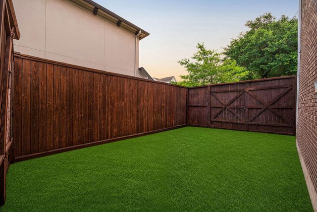 4900 Cedar Street, Bellaire, TX 77401