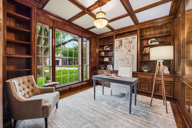 4900 Cedar Street, Bellaire, TX 77401