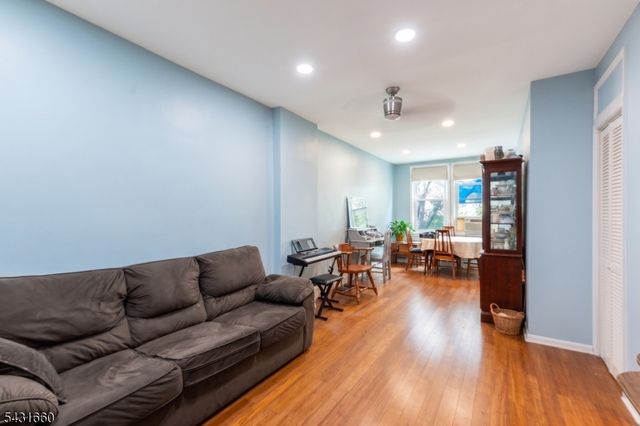 140 Clendenny Ave, Jersey City, NJ 07304