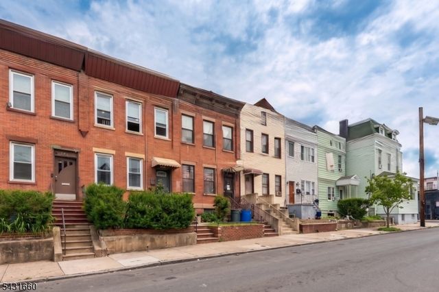 140 Clendenny Ave, Jersey City, NJ 07304