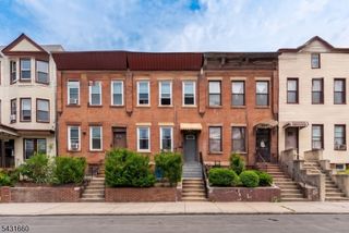140 Clendenny Ave, Jersey City, NJ 07304