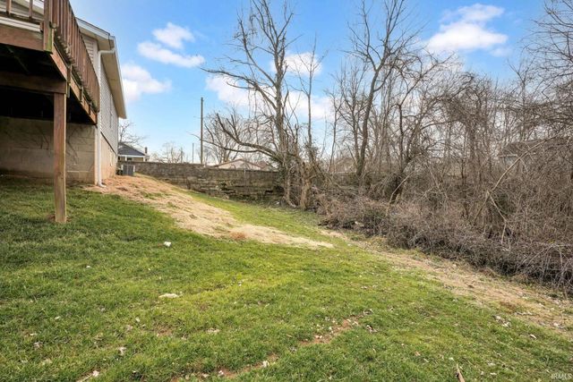 1907 11th Street, Bedford, IN 47421