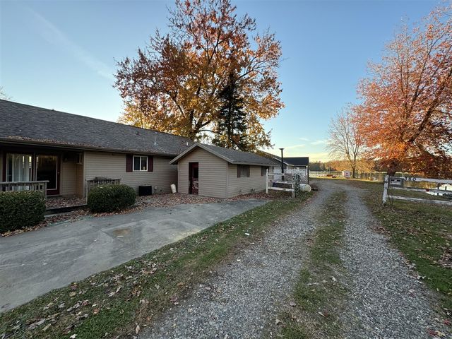 382 W Russell Drive, Coldwater, MI 49036