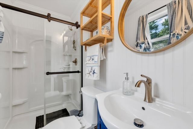 66 Sheaffer Rd, Barnstable, MA 02632