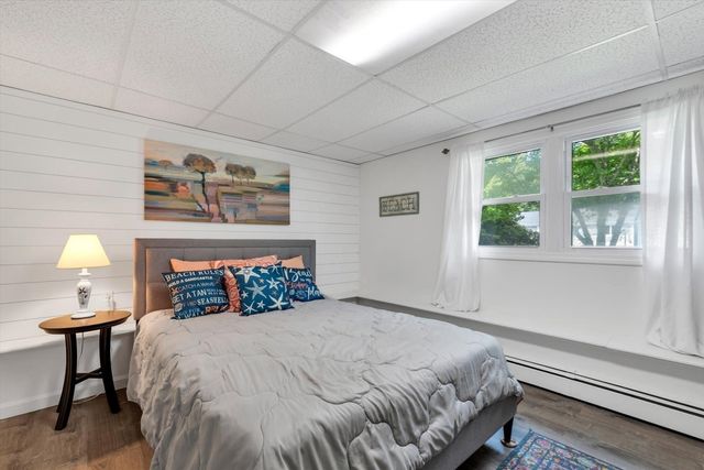 66 Sheaffer Rd, Barnstable, MA 02632