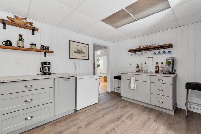 66 Sheaffer Rd, Barnstable, MA 02632