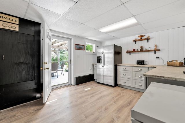 66 Sheaffer Rd, Barnstable, MA 02632
