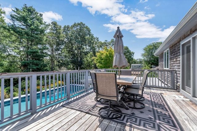 66 Sheaffer Rd, Barnstable, MA 02632