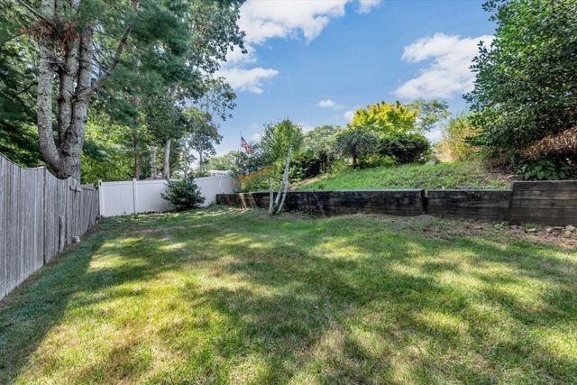 66 Sheaffer Rd, Barnstable, MA 02632