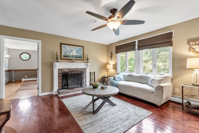 66 Sheaffer Rd, Barnstable, MA 02632
