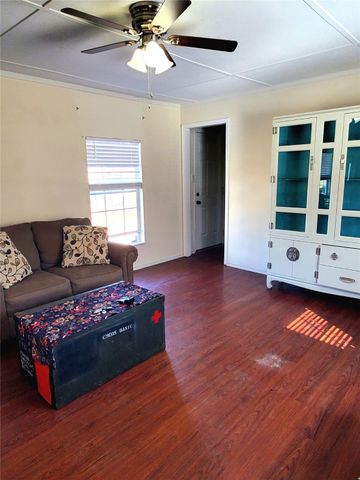 103 Hackberry Lane, Roanoke, TX 76262