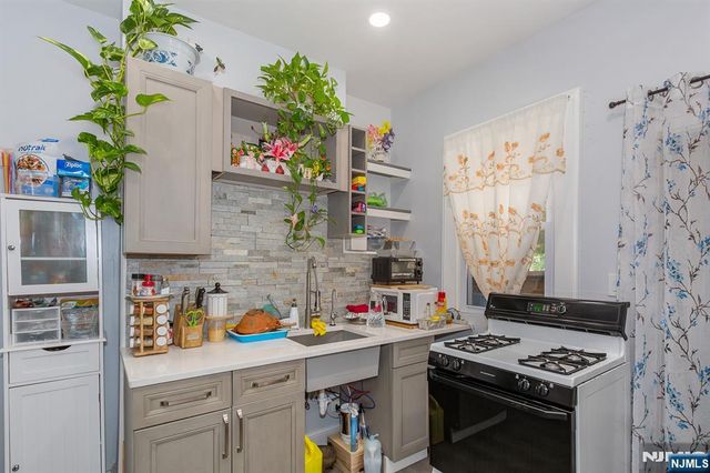 94 Summer Street, Passaic, NJ 07055