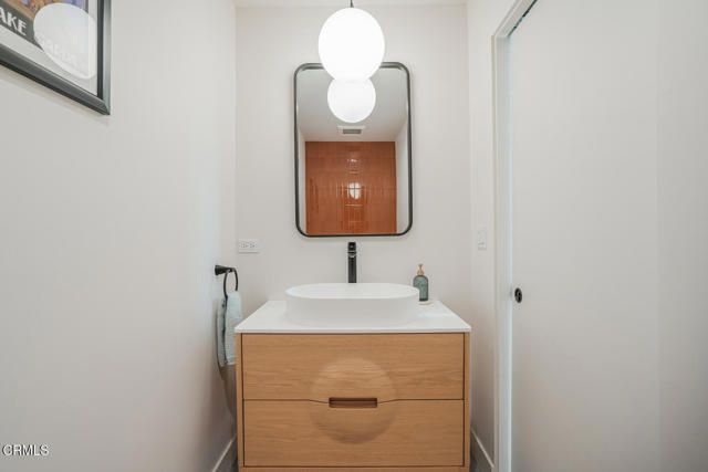 310 N Kalorama Street, Ventura, CA 93001