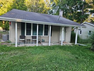 54541 Beechwood Avenue, Dowagiac, MI 49047