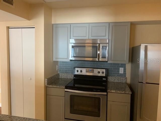 3016 PARKWAY BOULEVARD 204, Kissimmee, FL 34747