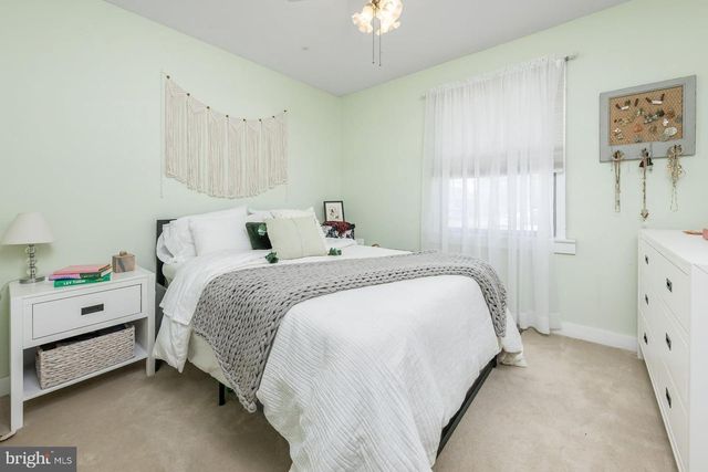 747 WILLOW DR, Gibbstown, NJ 08027
