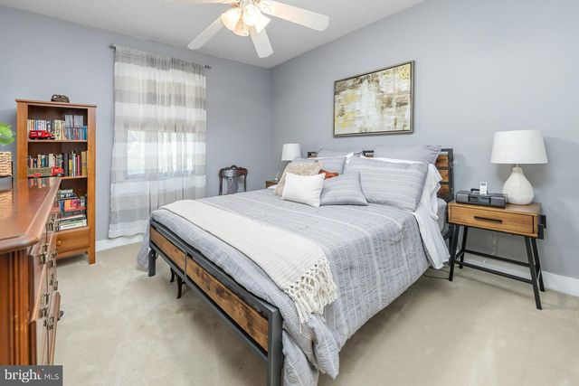 747 WILLOW DR, Gibbstown, NJ 08027