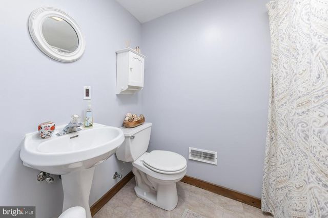 747 WILLOW DR, Gibbstown, NJ 08027
