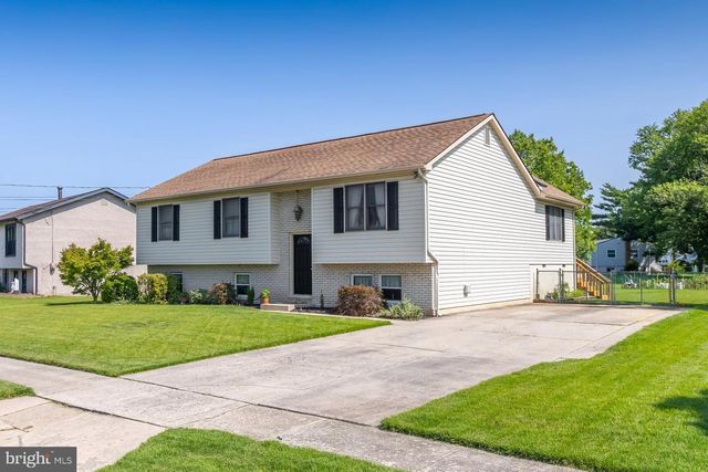 747 WILLOW DR, Gibbstown, NJ 08027