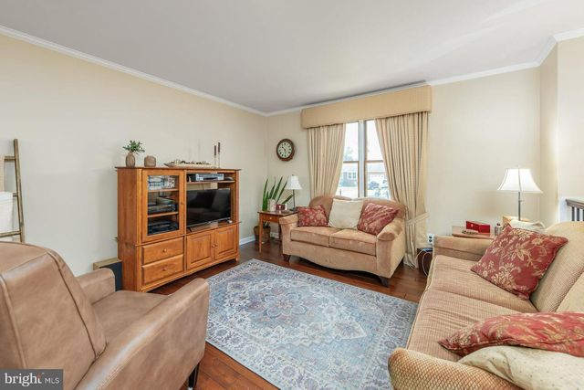 747 WILLOW DR, Gibbstown, NJ 08027