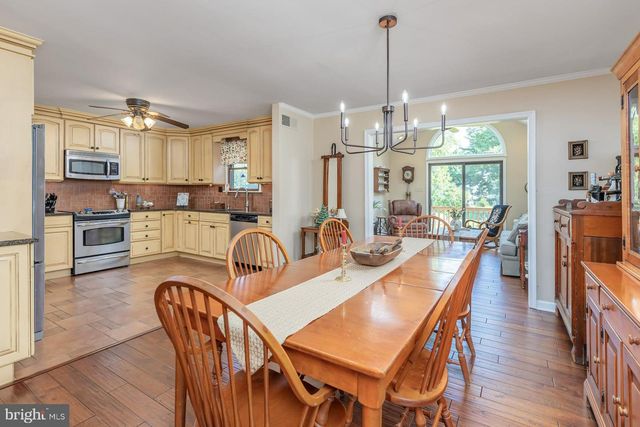 747 WILLOW DR, Gibbstown, NJ 08027