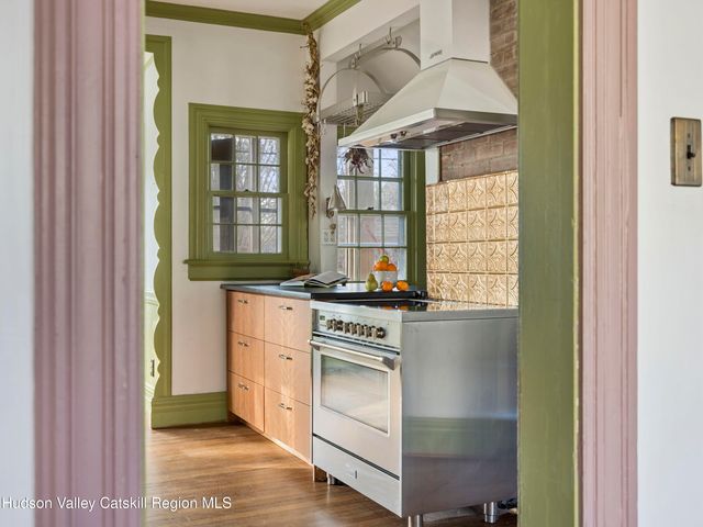 7432 S Broadway, Red Hook, NY 12571