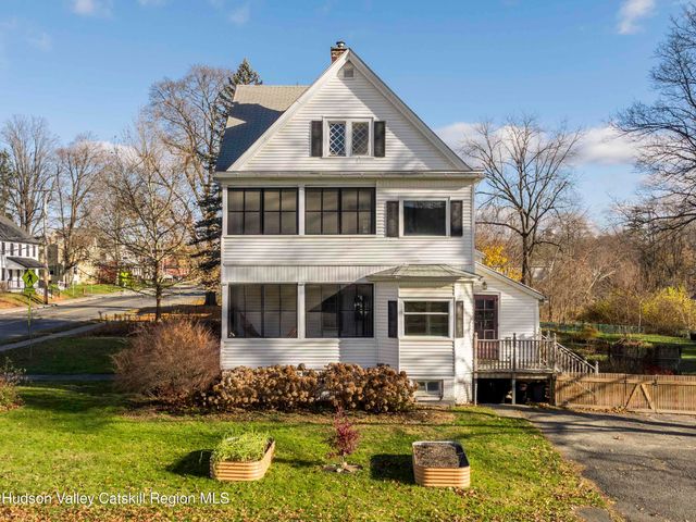 7432 S Broadway, Red Hook, NY 12571