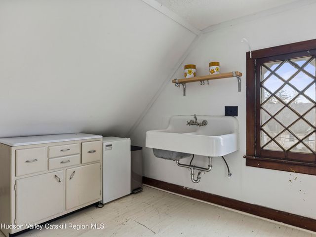 7432 S Broadway, Red Hook, NY 12571