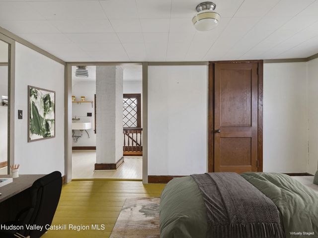 7432 S Broadway, Red Hook, NY 12571