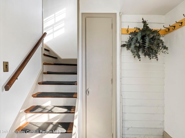 7432 S Broadway, Red Hook, NY 12571