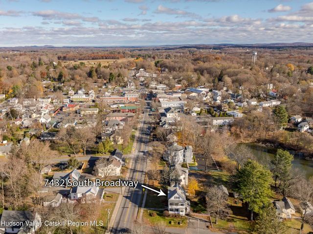 7432 S Broadway, Red Hook, NY 12571