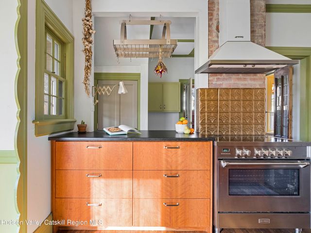 7432 S Broadway, Red Hook, NY 12571