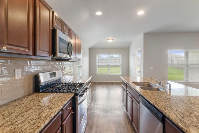114 Courageous Side Way, Magnolia, TX 77354