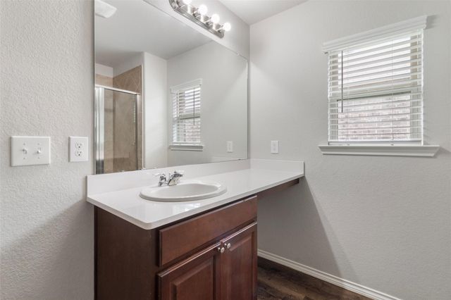 114 Courageous Side Way, Magnolia, TX 77354