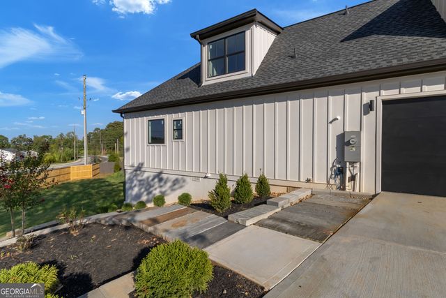 524 Martins Chapel Road, Lawrenceville, GA 30045