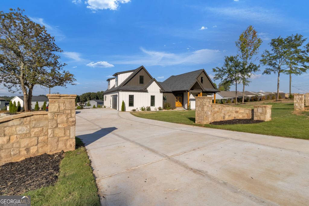524 Martins Chapel Road, Lawrenceville, GA 30045